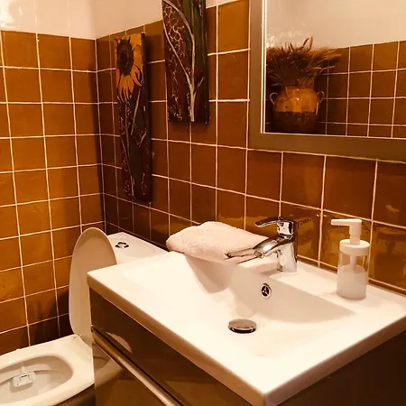 Au Bout Du Pre Gæstehus 3*