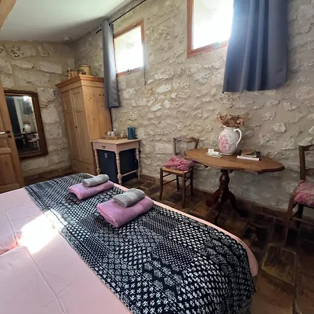 Pensión Au Bout Du Pré 3*